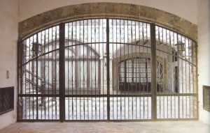 Palacio de los Condes de Oliva Puerta patio descubierto y cancela 940x600